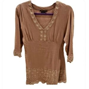 BCBG Max Azria Soft Brown Detailed Tunic Top. Sz M